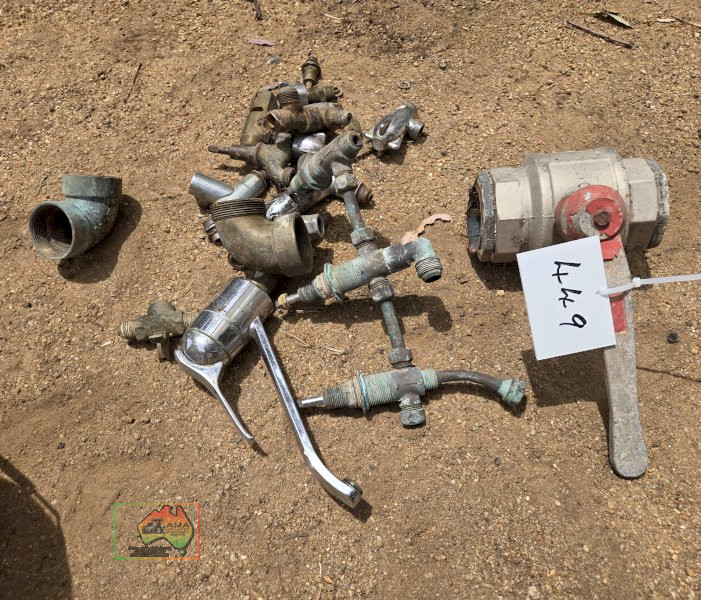 3" Gate Valve & Assorted Taps