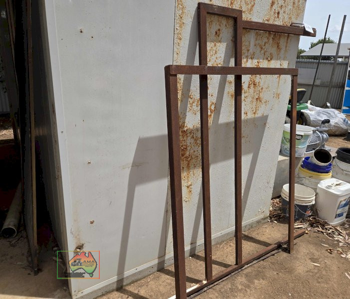 Horse Float Divider & Steel Frame - photo 2
