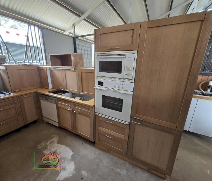 Complete Timber Kitchen (Excl. Sink) - photo 3