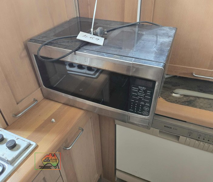 Microwave 550x300 Working Cond. - photo 1