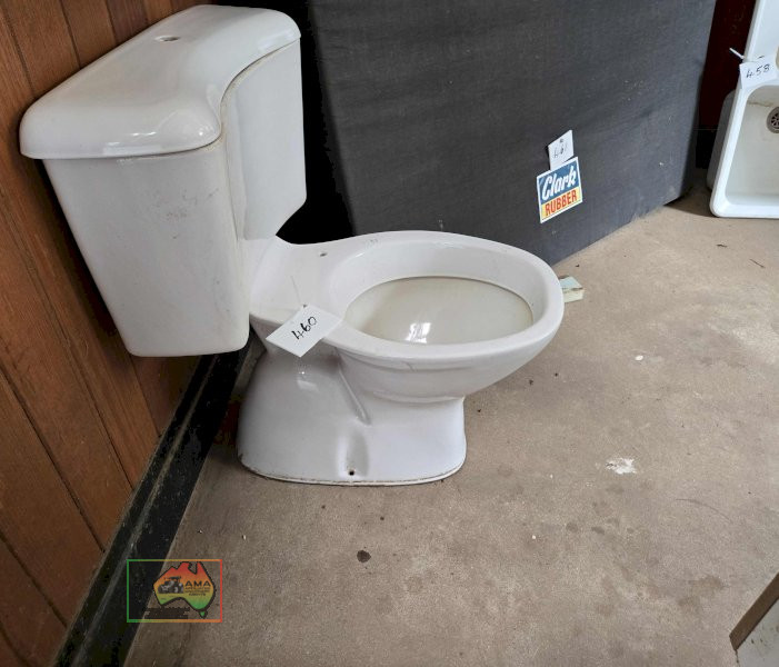 Caroma Porcelain Cistern with Float