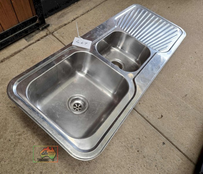 Kitchen Sink 1,240 x 490