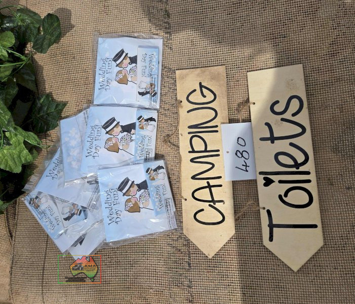 12x Wedding Day Fun Kits & 2 Signs - photo 2