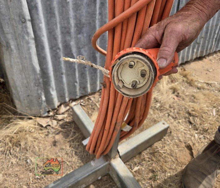 Builders Site Meter Box with 70m Heavy Cable/Lead - photo 5
