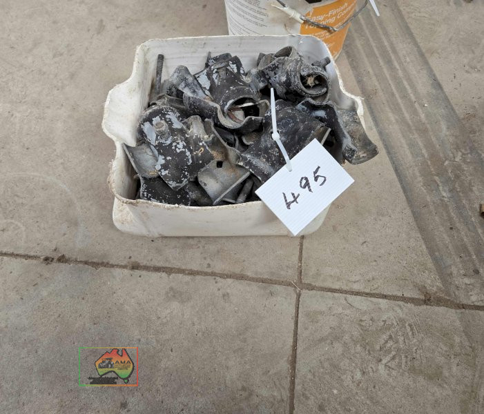 Galv. Pipe Brackets (Black)