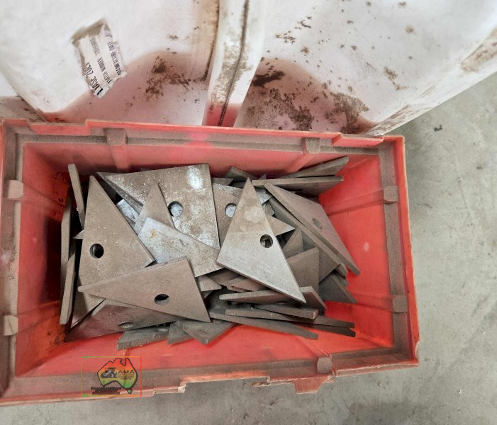 Galv. Hinge Brackets - photo 3