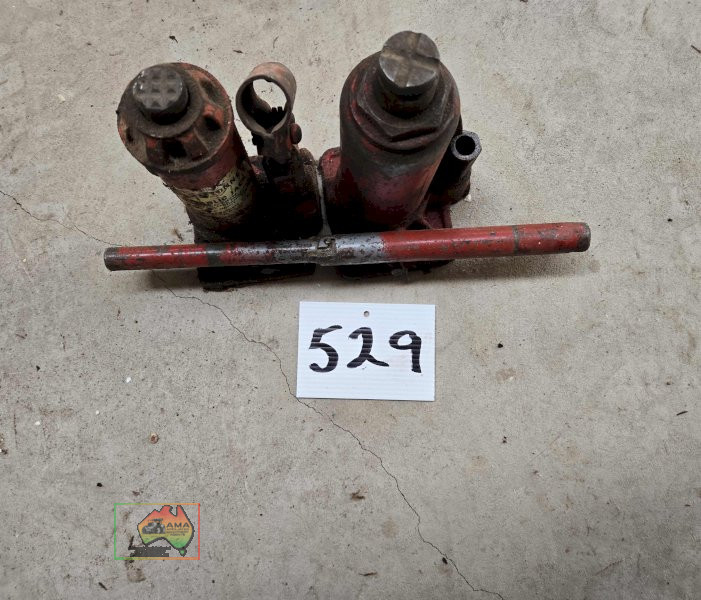 2x Automotive Jacks - photo 2