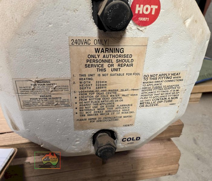 240v Caravan HWS (As New) - photo 4
