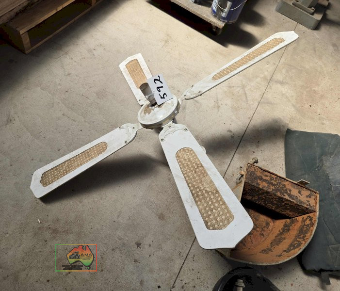 240v Light Fan