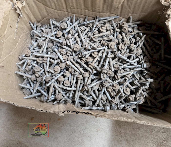 3 Boxes of Roof Tech Srews - photo 2