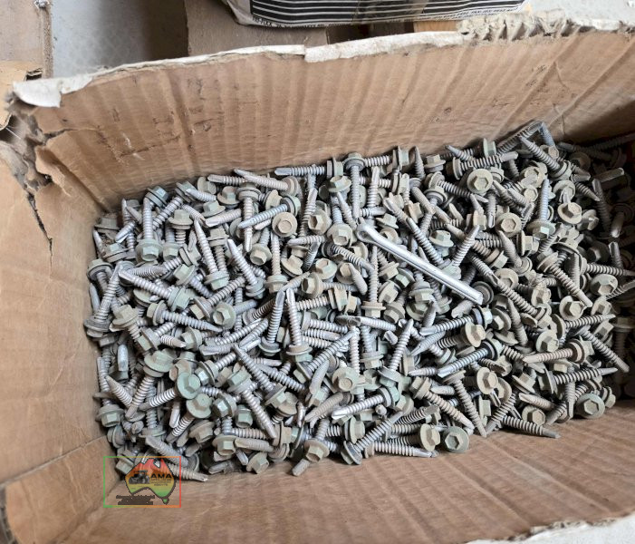 3 Boxes of Roof Tech Srews - photo 4