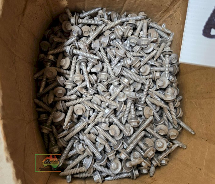 3 Boxes of Roof Tech Srews - photo 2