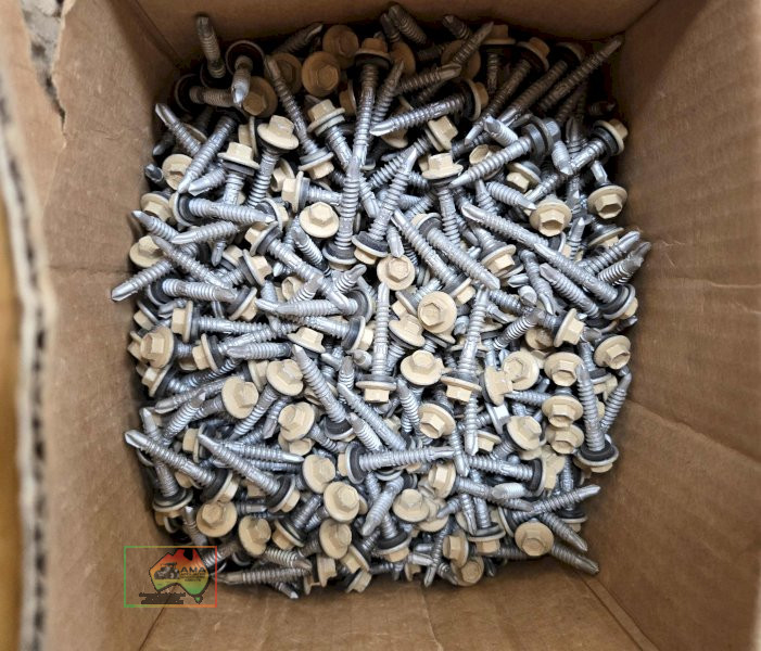4 Boxes of Roof Tech Screws - photo 2
