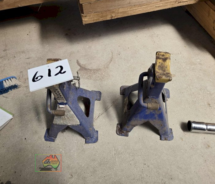 2x Jack Stands - photo 2