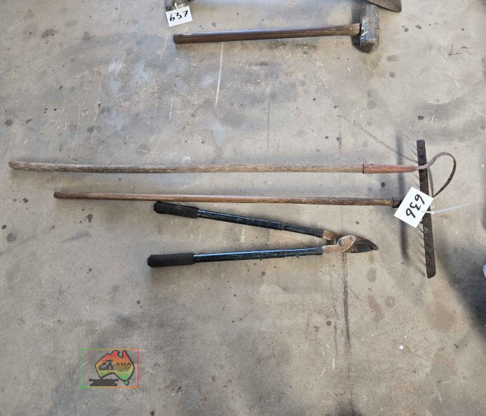 Garden Rake & Pruning Shears - photo 1