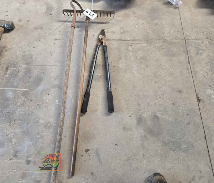 Garden Rake & Pruning Shears - photo 2