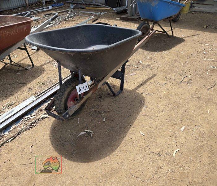 Plastic Tub Wheelbarrow - photo 2