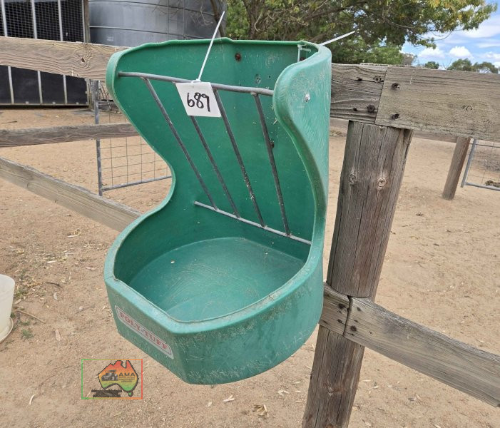 Poly-Tuff Hay Rack - photo 2