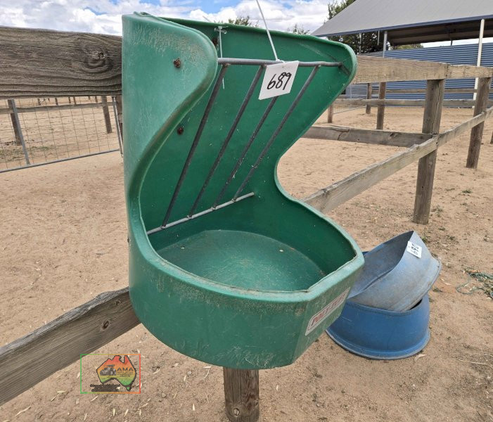 Poly-Tuff Hay Rack