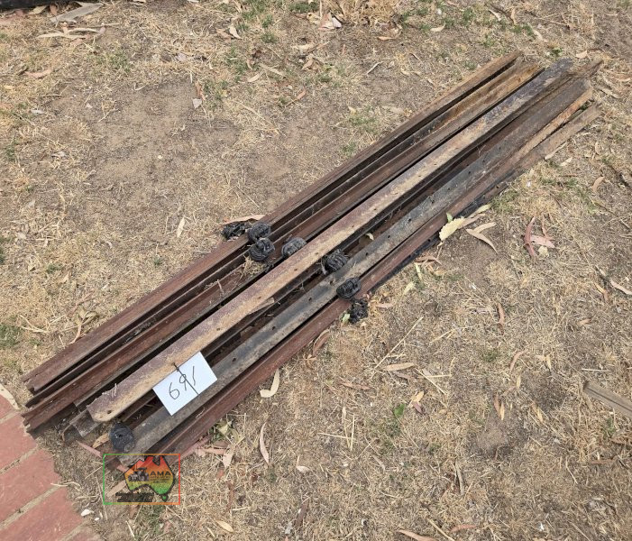 15x Star Pickets with Insulators - photo 3