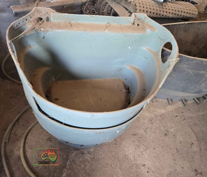 2 x Milk bar calf feeders