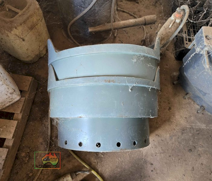 2 x Milk bar green calf feeders