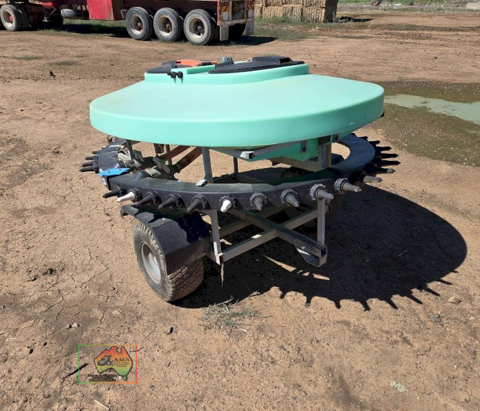 40 teat calf feeding station - photo 4