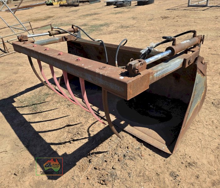 7' FEL tractor bucket with grab - photo 2