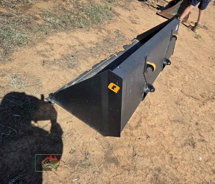 7' FEL tractor bucket ~ BRAND NEW