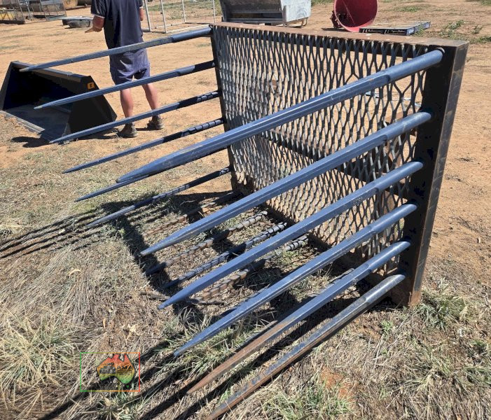 FEL silage attachment