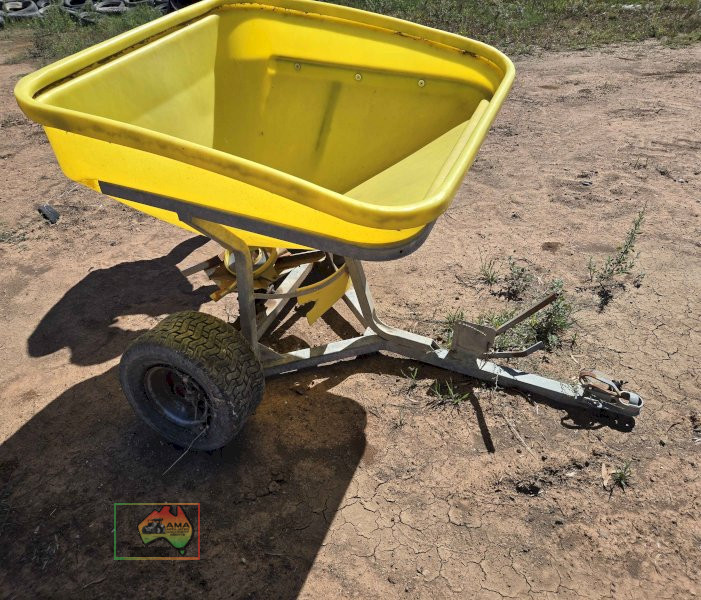Trailing ATV fertiliser spreader - photo 2