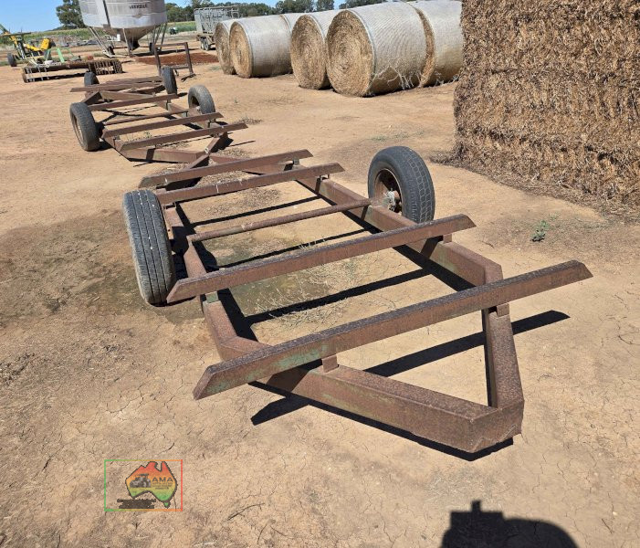 4x Hay trailers and 3PL fork set - photo 2