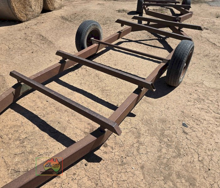4x Hay trailers and 3PL fork set - photo 3