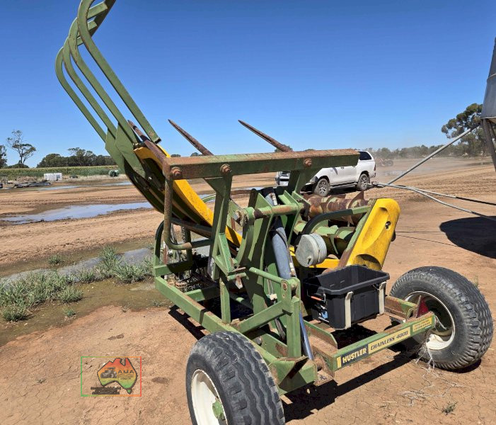 Hustler Chainless 4000 bale feed out wagon - photo 6