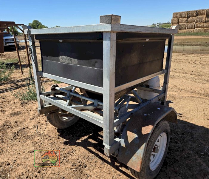 Trailing grain feeder - photo 2