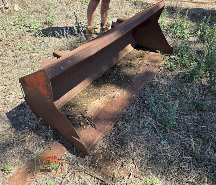 6' tractor bucket - photo 2