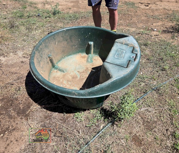 Poly master water trough