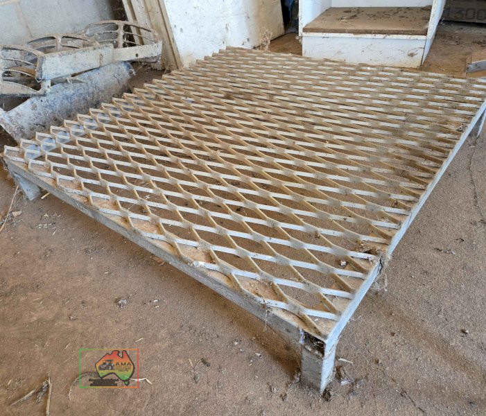 Steel step - photo 2
