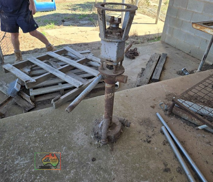 Yardmaster dairy sludge pump - photo 2