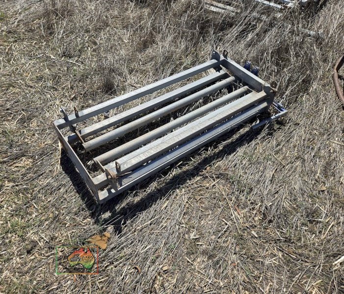 Offsider Ag ~ small animal head lock - photo 1