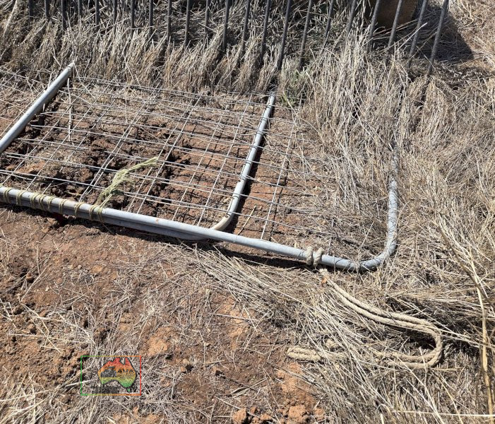 2 X Galvinized steel farm gates - photo 2