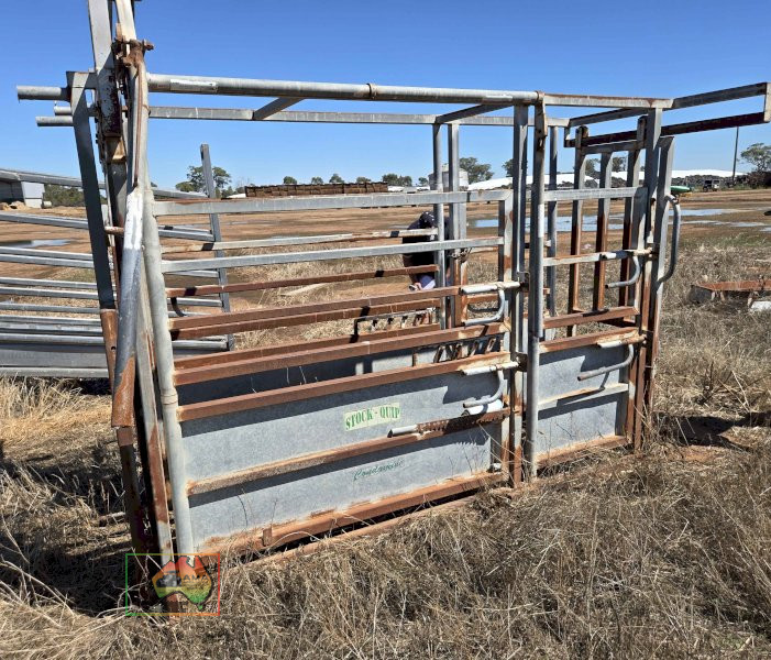 Stock Quip Cattle Crush