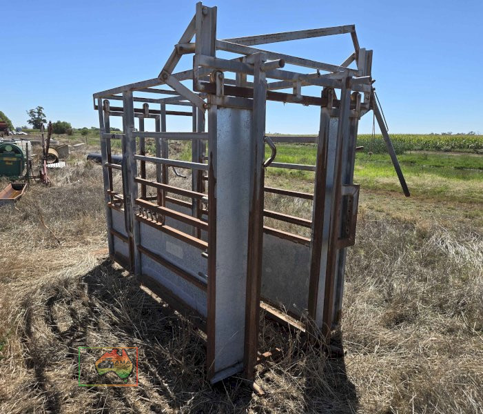 Stock Quip Cattle Crush - photo 2