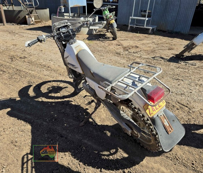 Suzuki DR 200 Trojan