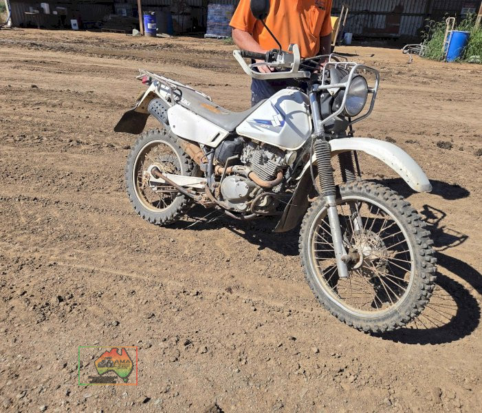 Suzuki DR 200 Trojan - photo 2