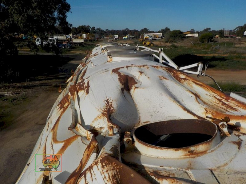 Farm Water Tanker (Damaged) - photo 6