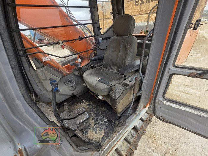 Hitachi ZX200 Excavator with Shear & Grab - photo 8