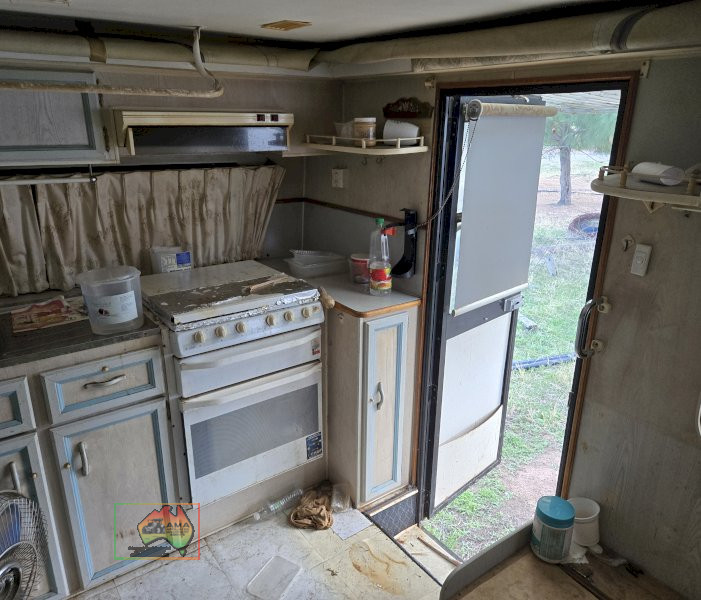 1994 Regal Caravan with Awning. (REDUCED) - photo 6