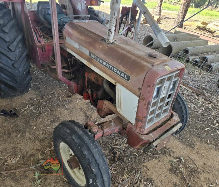 IH-454 Tractor - photo 3