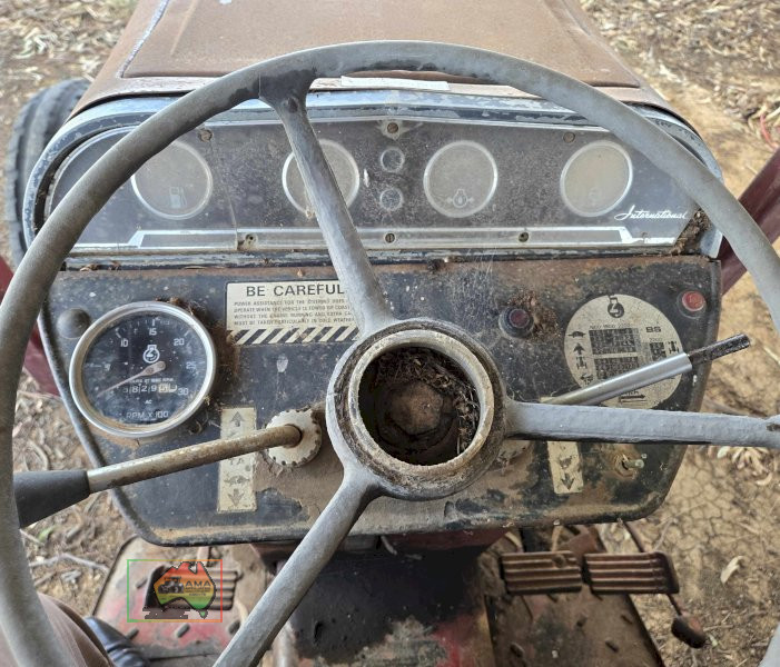 IH-454 Tractor - photo 7